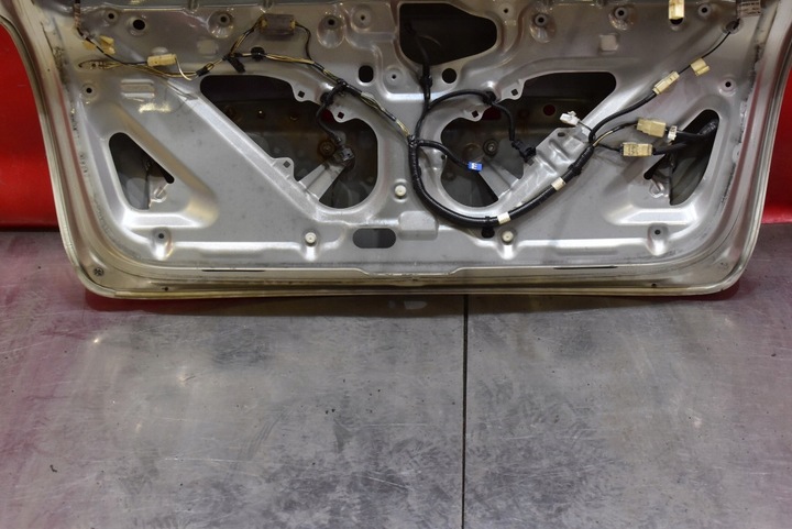 фото №15, Крышка багажника зад задняя серый toyota avensis t25 универсал 02-06