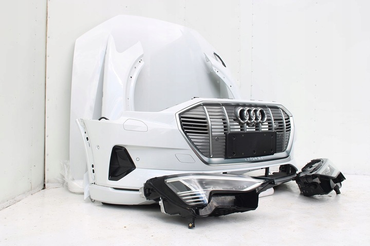 фото №7, Audi e tron перед matrix капот крылья бампер pas переднее лампы усилитель