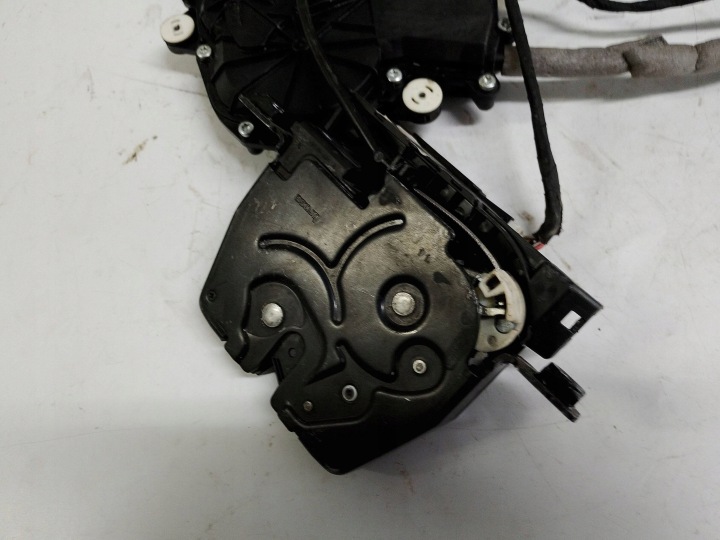 фото №7, Bmw 7 f01 замок кришки багажника 51247191211 51247191213 європа