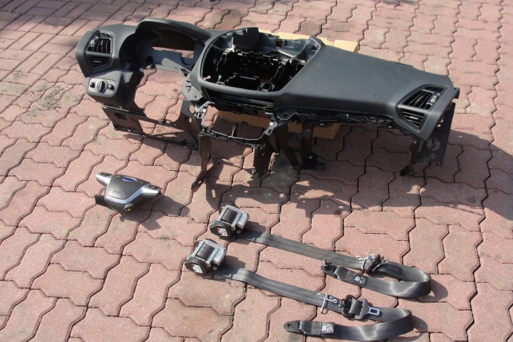 фото №8, Подушка торпедо консоль подушки ремни ford c-max mk2