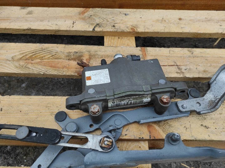 фото №5, Патрон / заряд капота петля піротехнічний правий bmw 5 f10 7191050