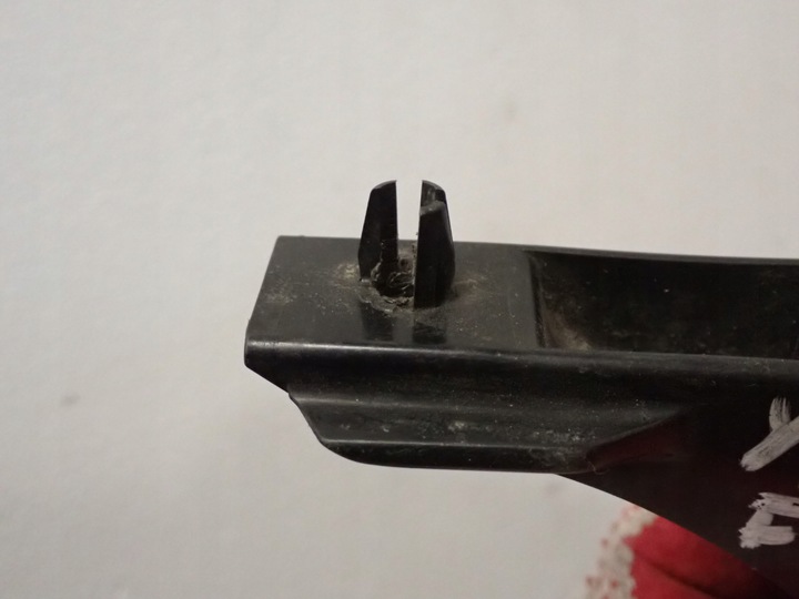 фото №5, Toyota yaris i 99-05 ковзун бампера переднє правий