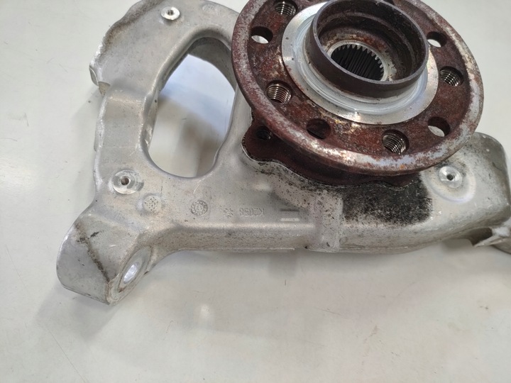 фото №8, Mercedes c-klasa w-205 amg поворотна опора праві перед передня 2053800