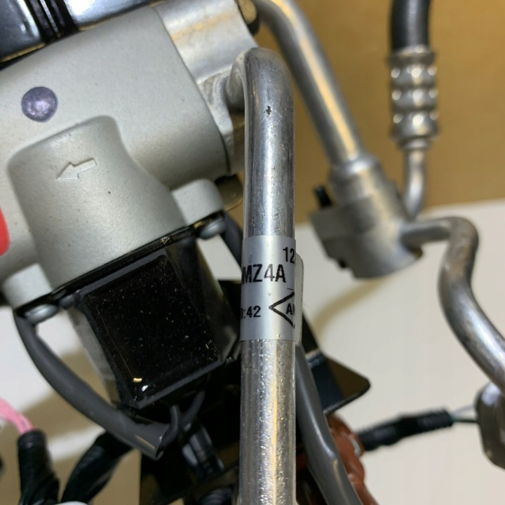 фото №8, Megane v e-tech шланг трубка  924415mz6a 924405ms0a 924415mz4a 924415mz5a