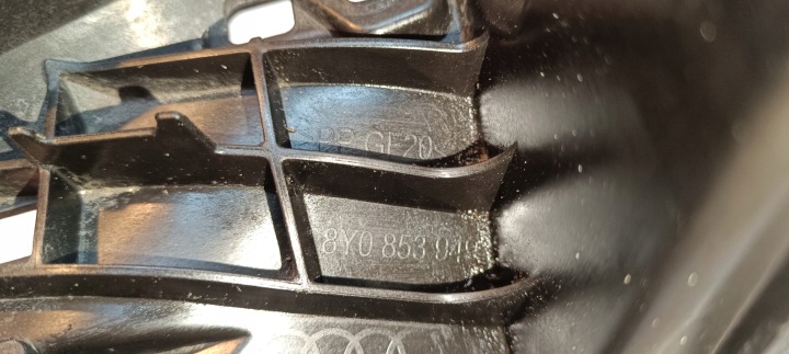 фото №15, Audi a3 8y 2020-24 підсилювач решітка решітка бампера перед 8y0853949