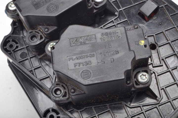 фото №7, Volvo s60 ii v60 двигунчик нагрівача вентилятор повітропровід 30767027