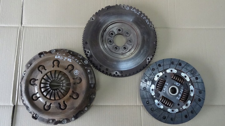 фото №1, Laguna 1 i 2.0 16v колесо маховики прижим диск