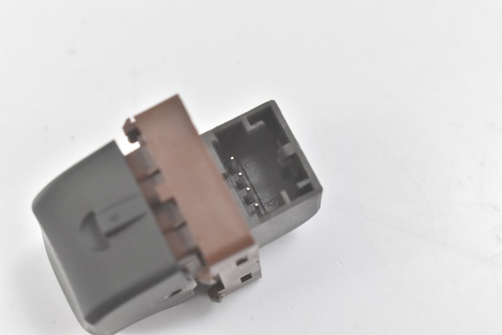 фото №9, Кнопка відкривання кришки багажника audi a6 c7 a8 d4 q3 4h0959831a