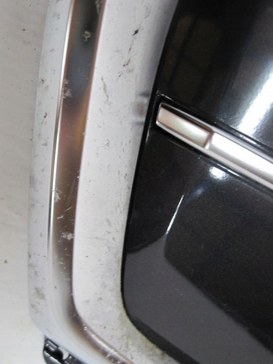 фото №8, Решётка решётка радиатора audi q7 4m0 царапины