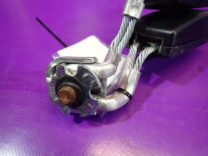 фото №5, Seat leon ii 05-09 застёжка ремня зад 1k0857739h