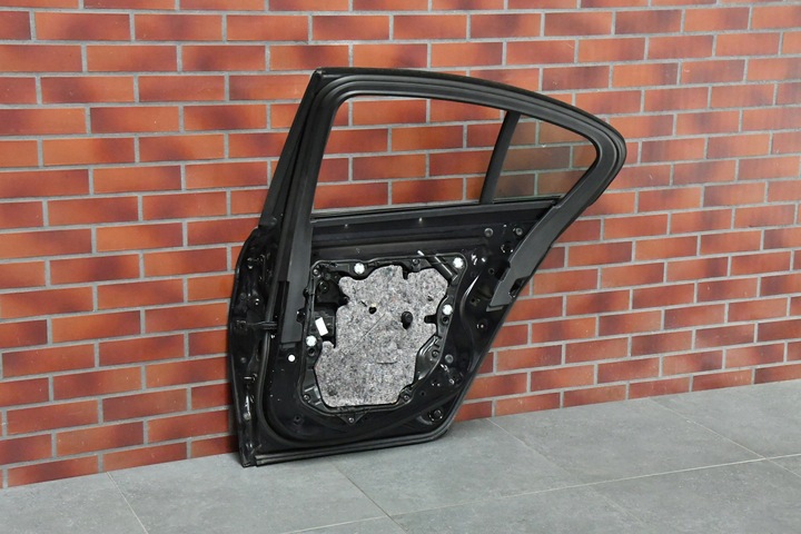 фото №9, Двері праві зад задні bmw 5 g30 m5 f90 колір 416 карбон-чорний