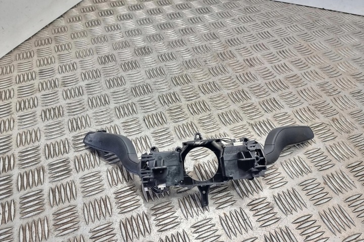 фото №8, Підкермові важелі audi a1 sportback 8xa, 8xf 8x0953501a 1.2l бензин 2012