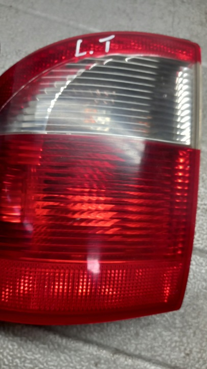 фото №4, Лампа ліва зад saab 9-5 2.3b 04r універсал