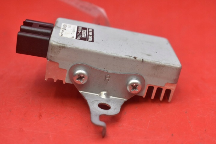 фото №5, Блок управления  модуль насоса топлива 89570-12360 toyota auris ii e18 1.6 valvematic