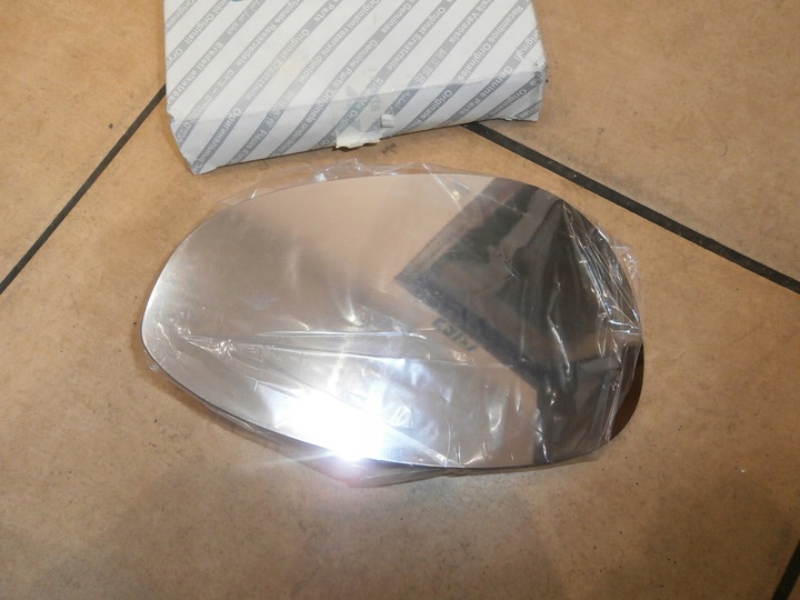 фото №10, Fiat оригинальный номер 71740495 вкладка зеркало