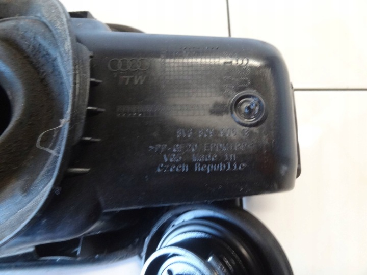 фото №5, Audi a3 s3 8v 2013 3d s-line кришка заливання пального код кольору ly3j
