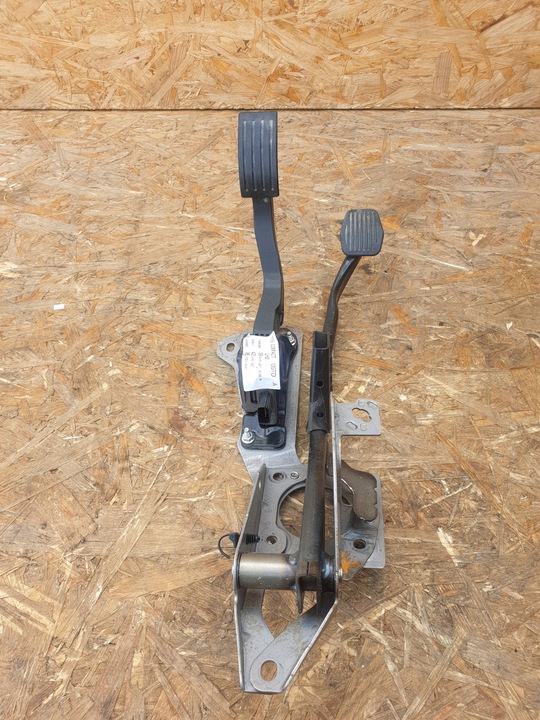 фото №1, Ford c-max mk2 педаль тормоза газа av61-2467-ae