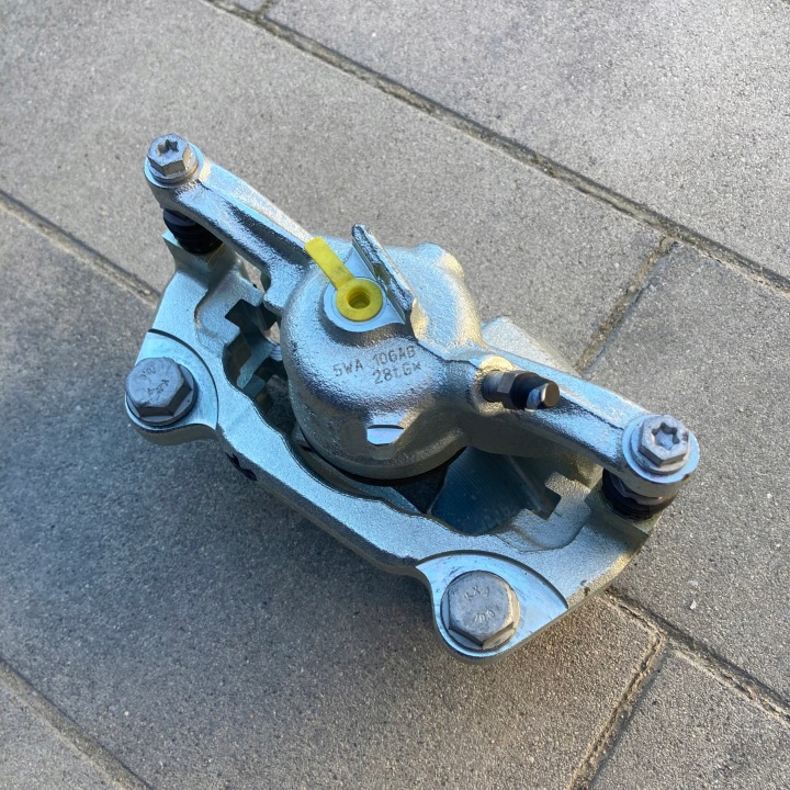 фото №15, Volkswagen golf 8 viii супорт з jarzmem праве перед нове oem номер vw