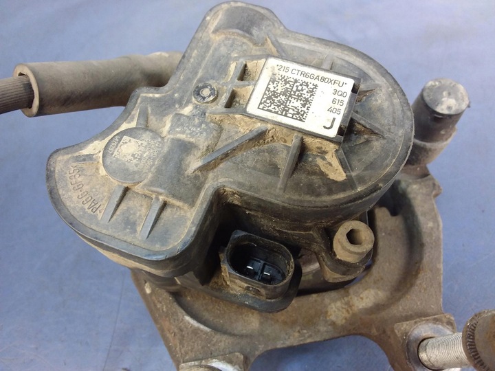 фото №4, Passat b8 універсал супорт скоба зад лівий електричний