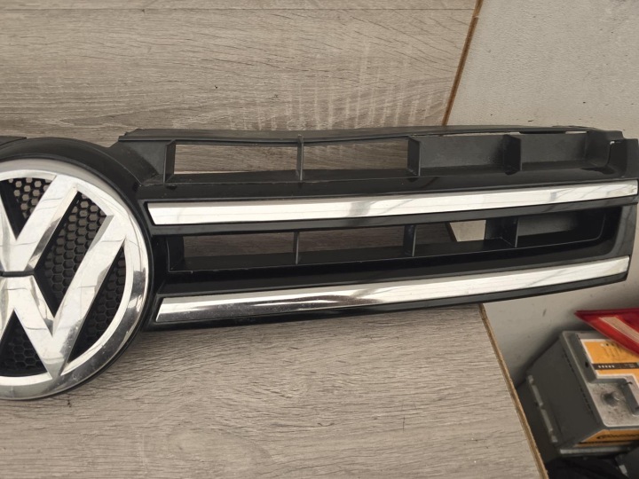 фото №6, Центральная решётка бампера vw touareg 2 ii 7p оригинал 7p6853651a