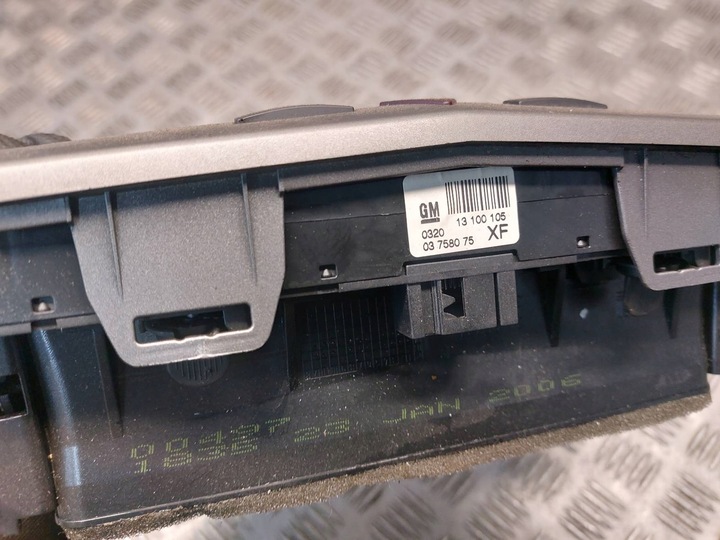 фото №9, Панель повітропровід консоль середня рамка opel astra h 13122963 331985437