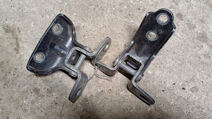 фото №1, Hyundai i30 ii петля дверь левый зад задний