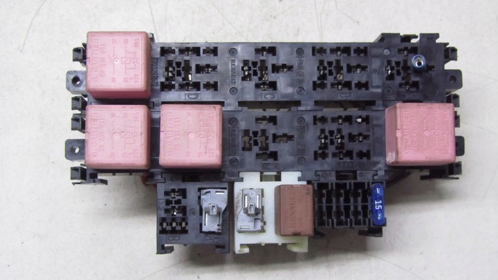 фото №1, Trafic vivaro ii рестайлинг 2.0 коробка предохранителей 06-14
