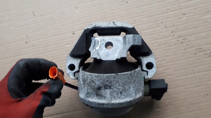 фото №1, A6 c7 4g подушка двигуна права 3.0 biturbo a7 4g