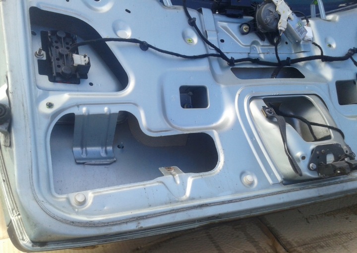 фото №12, Крышка зад задняя стекло + оборудование fiat stilo универсал 5d 2001-2007 745