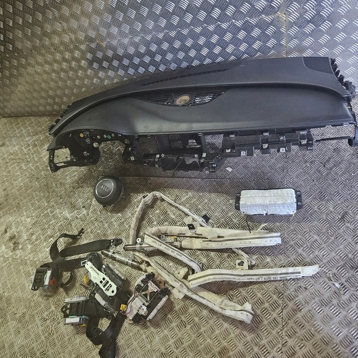 фото №7, Панель раздаточная консоль капот audi a8 d4 fl рестайлинг европа оригинал