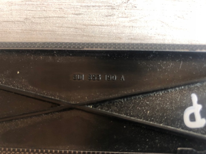 фото №9, Audi a4 b5 рестайлинг dekor карбон защита планка панели консоли правая 8d1853190a