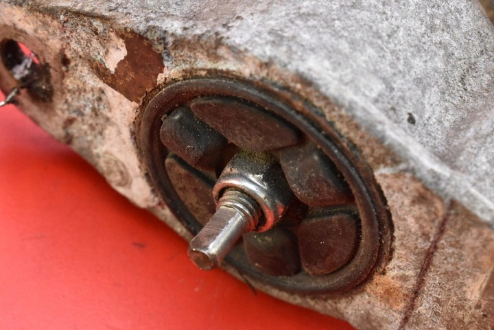 фото №6, Амортизатор правые зад 33017 614024jp mazda 5 1 i cr 2.0 16v 146 km 05-08