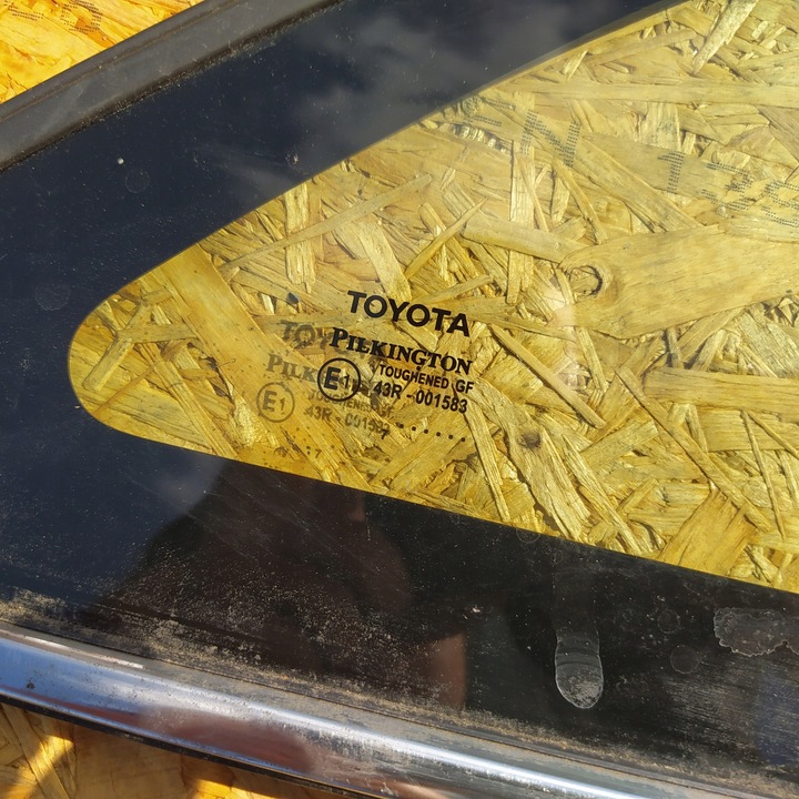 фото №6, Toyota auris ii універсал скло кузовна права праві зад задня хром