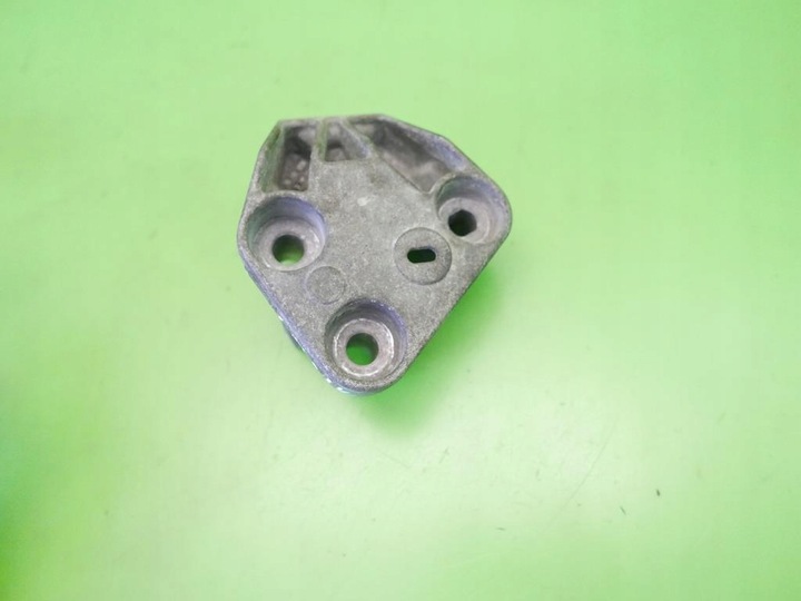 фото №1, Лапи кронштейн двигуна renault clio iii phi 1.2 05-