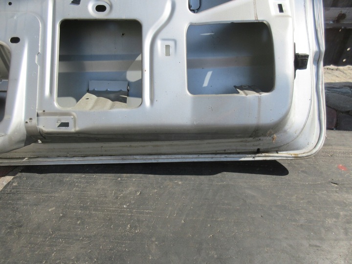 фото №12, Ford mondeo mk3 2.0 tdci 130km 6 крышка зад