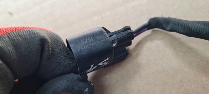 фото №7, Mustang vi рестайлинг gt разъём штекер соединитель 2 pin ford