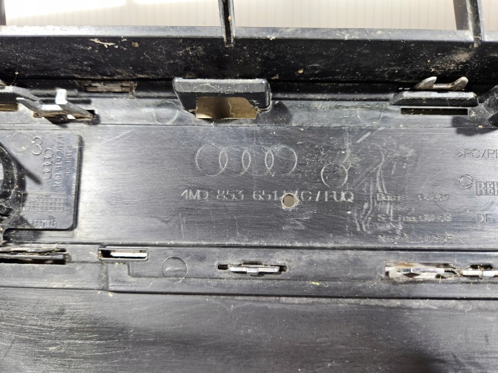 фото №9, Решітка радіатора решітка перед передній audi q7 ii 4m0853037c org