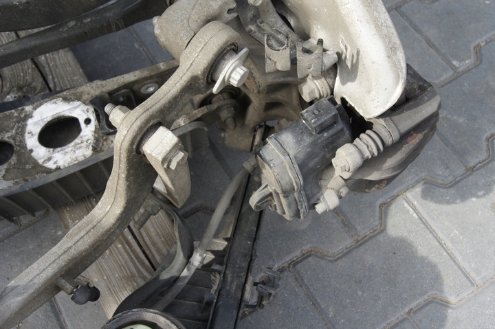 фото №12, Audi a4 b9 підрамник зад підвішування задні комплектні