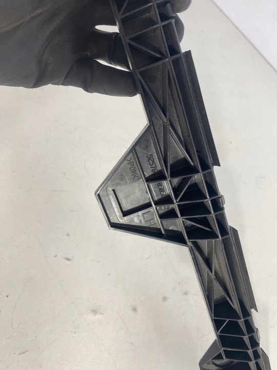 фото №9, Ковзун бампера лівий зад універсал toyota avensis t25 ii eu