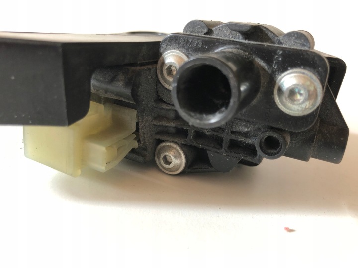 фото №6, Bmw 7 f01 oem номер 51359178670 моторчик стёкла дверь правая зад задних 2012r