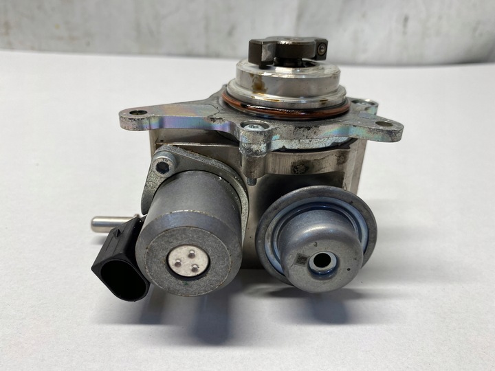 фото №10, Насос впрыскивающий 1,6thp 308 3008 508 5008 rcz ds3 ds4 c5 iii 1675941280 оригинальный номер