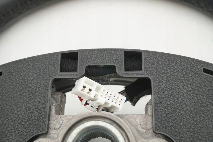 фото №11, Руль кожаный многофункциональная kia sorento iii 56110-c5640cp7