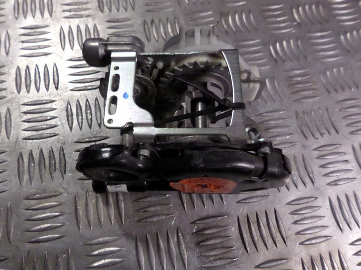 фото №1, Mercedes cla w117 натяжитель ремня правые перед