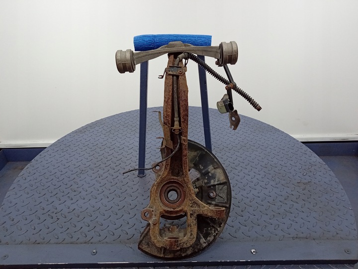 фото №6, Audi q7 4l 4.2 tdi поворотна опора права перед