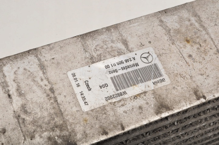 фото №7, Mercedes w176 1.6 радіаторів повітря інтеркулер a2465000100