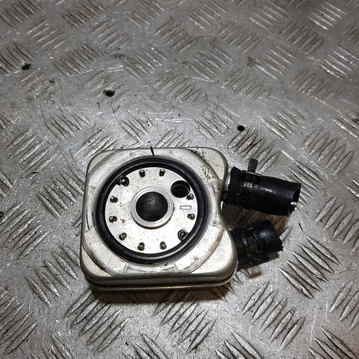 фото №1, Радіаторів масла audi a8 d2 078117021a