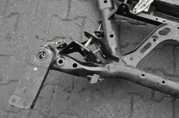фото №12, Volvo s60 iii v60 подрамник подвешивание зад 32246521