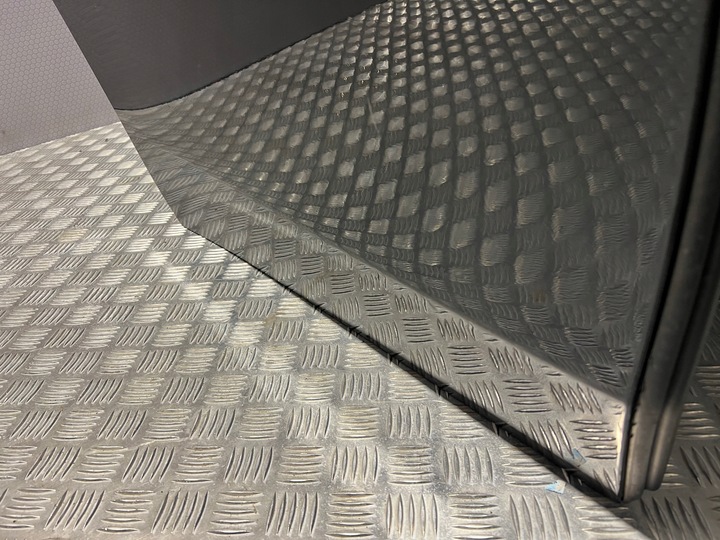 фото №8, Комплектні двері праві зад задні скло mercedes e-klasa w214 2023- sedan