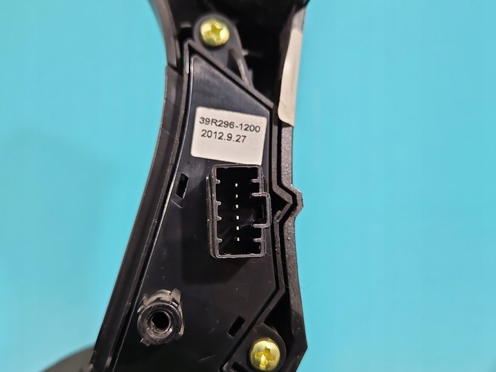 фото №10, Переключатель мультифункция руль hyundai i40 96790-3z100ry