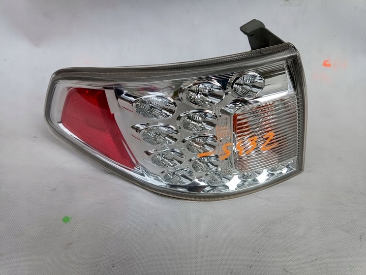 фото №1, Subaru impreza xv 11r лампа левая задняя зад led